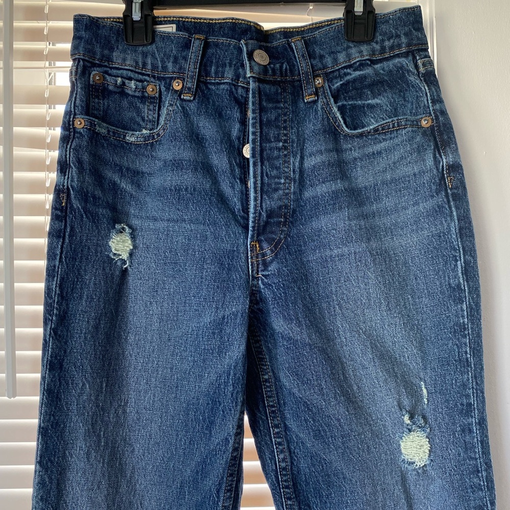 GAP Cheeky Straight High Rise Medium Wash Button-Fly Denim Distressed Jean 2/26” - Picture 2 of 13